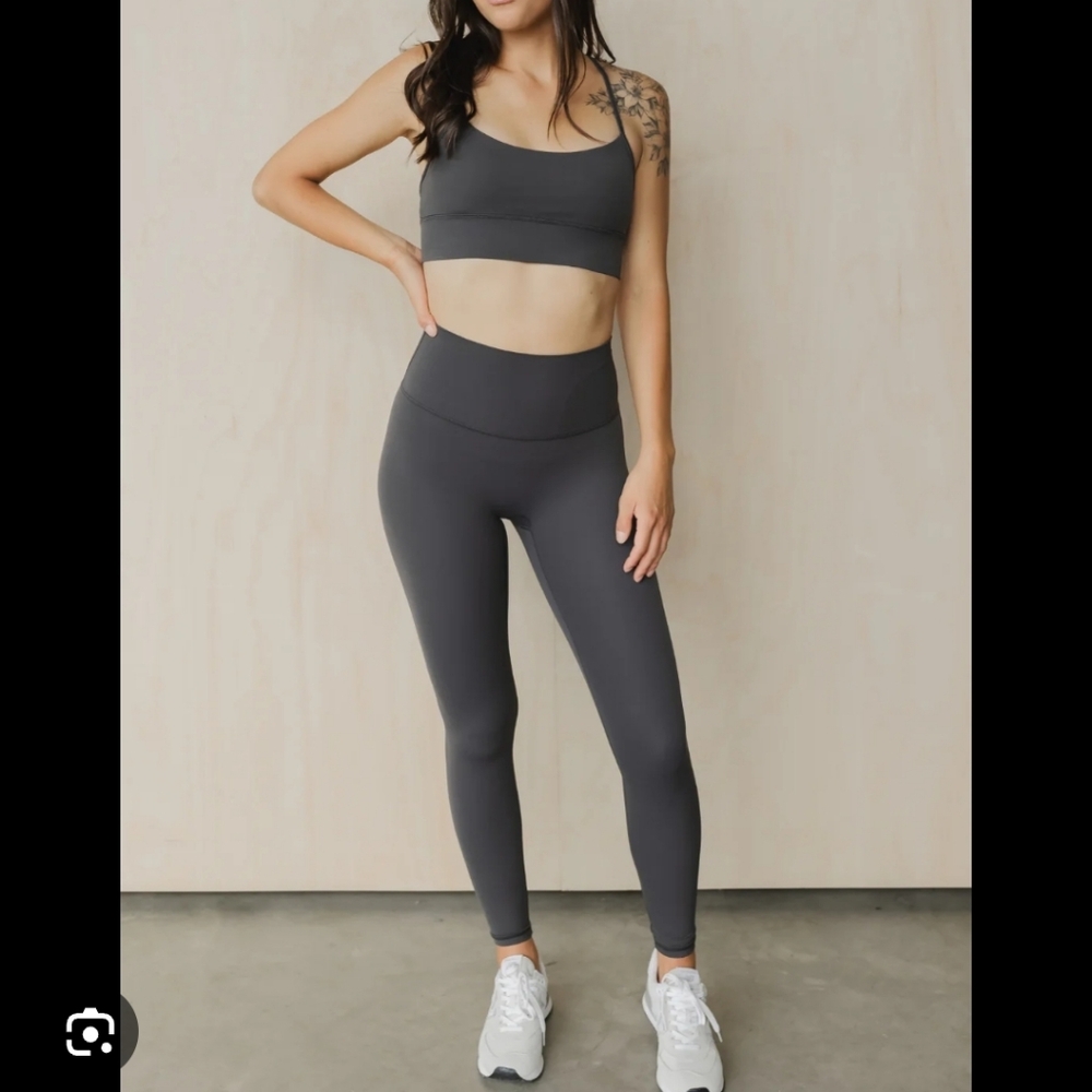 Bare Activewear Gray High-Waisted Leggings. Womens 6. EUC